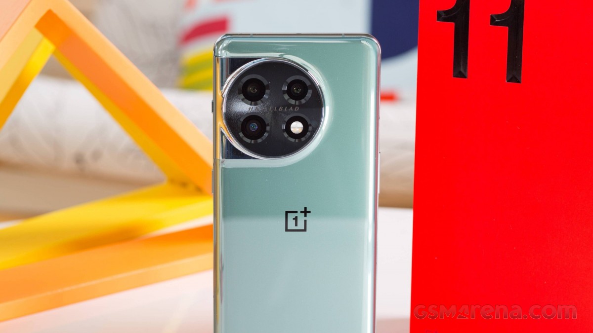 พื้นผิวรายละเอียด OnePlus 12 มีเซ็นเซอร์กล้องหลักใหม่ เทเลโฟโต้ที่ดีขึ้น