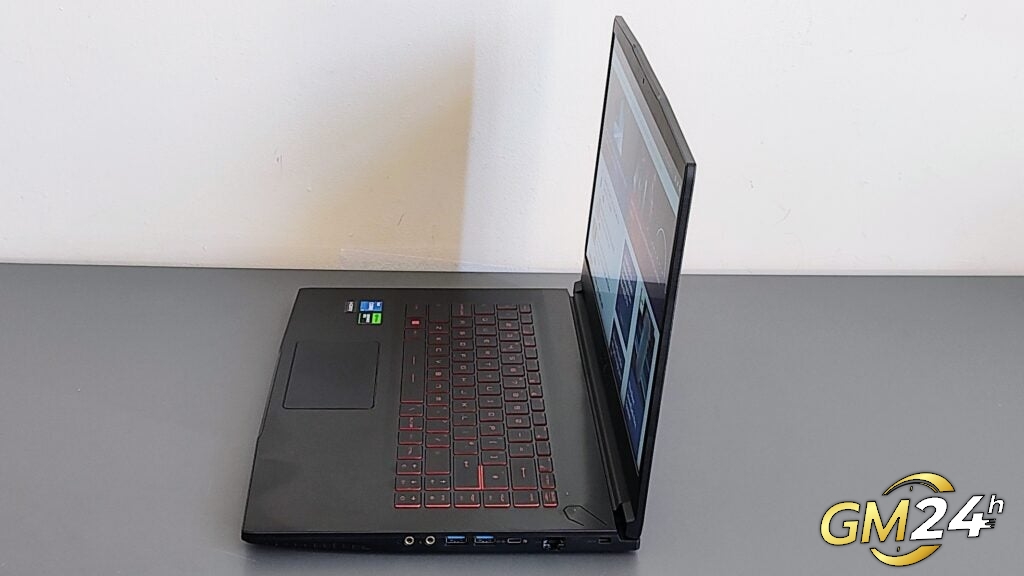 MSI Thin GF63 12VE - ฝาด้านซ้ายขึ้น 90 องศา