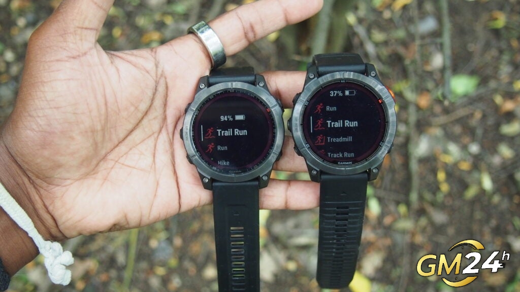 Garmin Fenix 7 ถัดจาก Garmin Fenix 7 Pro