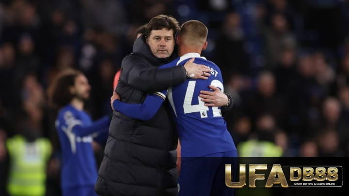 Mauricio Pochettino, Alfie Gilchrist