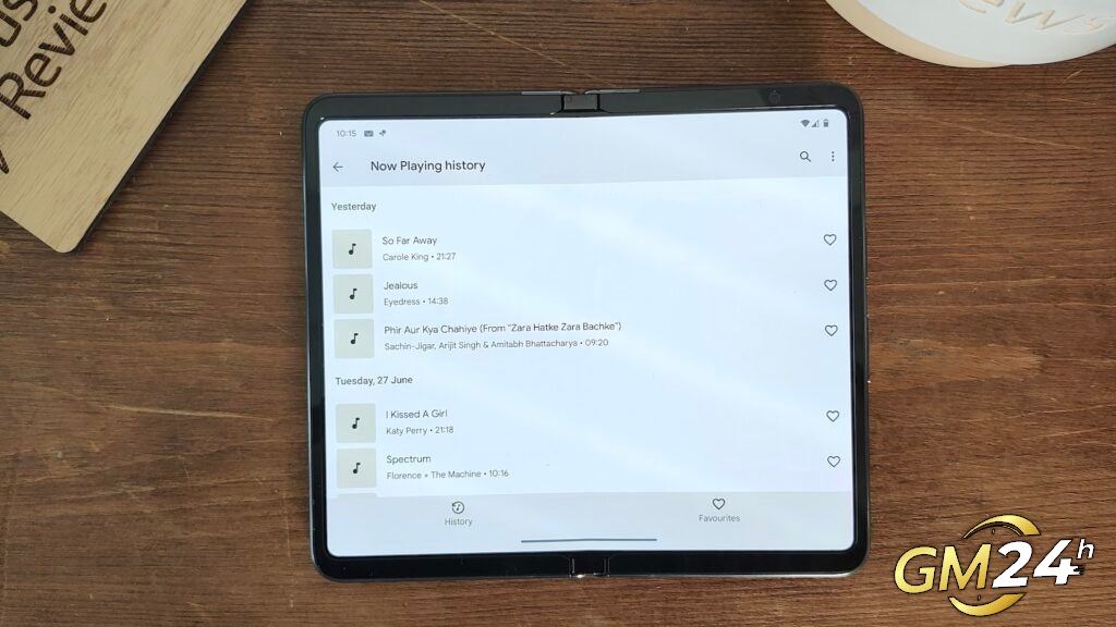 กำลังเล่นประวัติใน Google Pixel Fold